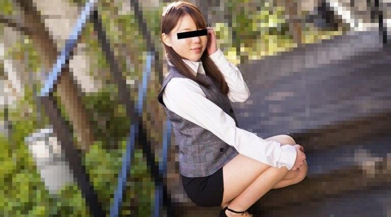 10musume_122724_01【无码】 下班回家途中與超短裙白虎接待員中出性愛！玉置麗仁