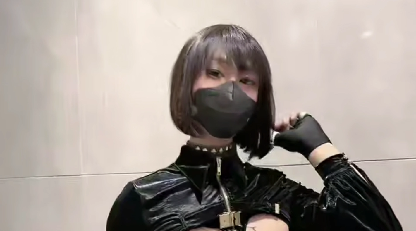 【伪娘】莉娅绒布球让路人调教