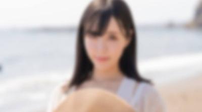 FC2-PPV-4647305 漂亮的丰满模特妻子，与丈夫的名人生活，私人视频，原始性爱* 获得的镜头