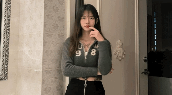 台湾IG小网红女仆装诱惑视频泄密！露脸口交娇俏撩人 性感蜜臀被打桩猛操淫水四溢！