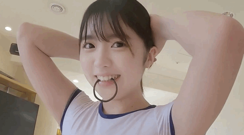 FC2-3393451 なつきちゃんの白レオタード姿は天使でした！髪をかきあげお口いっぱいに頬張りました