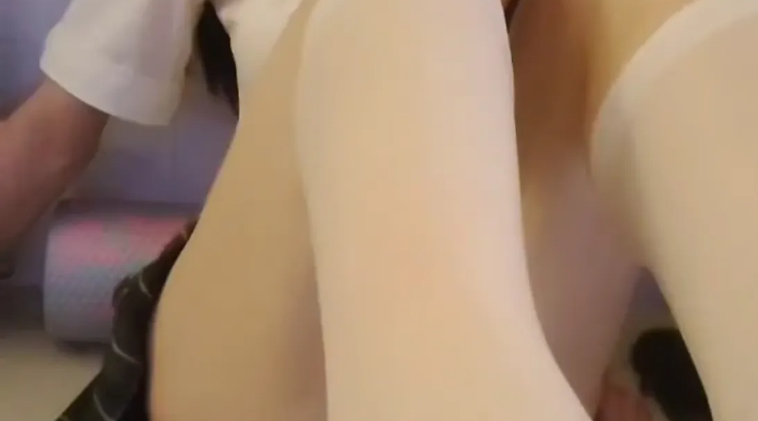 【伪娘】白丝塞你嘴里 牛奶再🐍嘴里😘