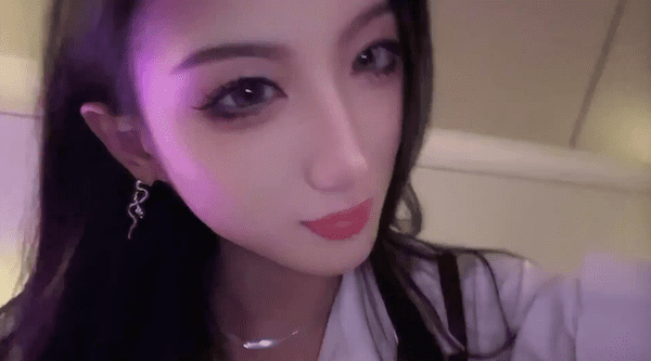 高颜黑丝伪娘,好吃吗,弟弟操我把姐姐顶硬了,攻防转换弟弟想尝试被男娘大肉棒操是什么滋味顶进骚逼直接被插高潮射啦 - 国产自拍视频