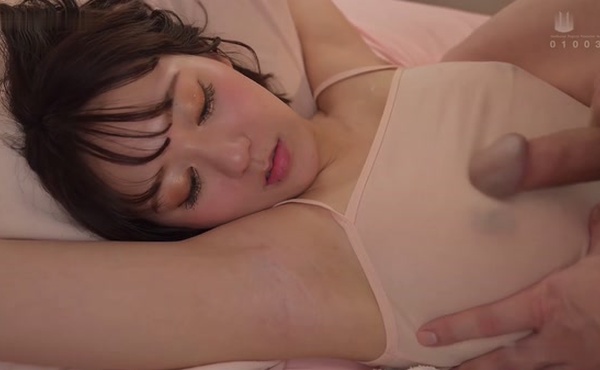 隣の女子大生はスケスケノーブラ 見せつけられて理性崩壊 梓まりの Uncensored-NACT-137