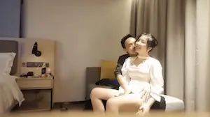女神级好身材小姐姐太会添吸肉棒了猛力深入这摩擦滋味爽的顶不住，软软高挑娇躯越操越爽啪啪啪啪激情四射