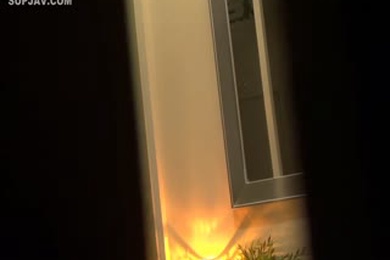 IPZ-842在東京某美容院被偷窺的照月杏裡AV女優被精油按摩召喚的始末-輝月杏梨