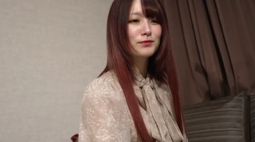 FC2 PPV 4912492【无码】Fカップ色白の美容師アシスタントちゃん。泥スイして「入れてほしいです…」鬼ピストンで美尻をガン突き、巨根に跨り騎乗位喘ぎまくる。締め付けの超名器にたっぷり中出し。