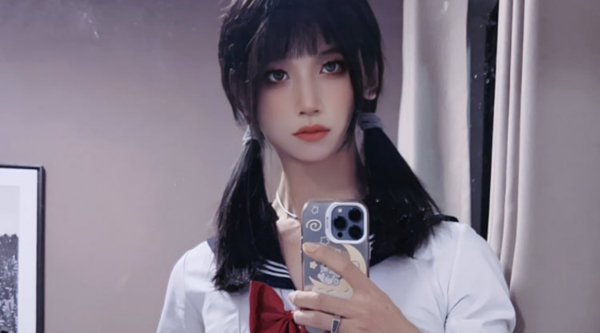 【男娘】推特男娘浪浪小天使，又是一位大根的小姐姐，想喝里面的牛奶，跪下来用手捧起舔舐~