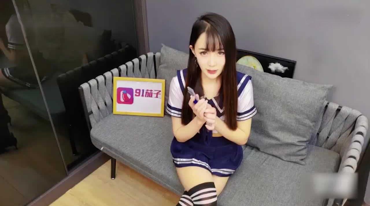 女子拉拉队长邂逅暗恋偶像-糖糖