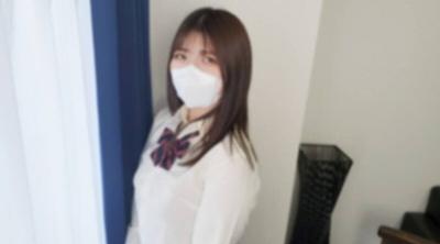 FC2-PPV-4635862 ♡截止3/9半价【无码、素人】除毛沙龙工作人员，22岁！他又被一根巨大的鸡巴狠狠地冲击，一次又一次地射精！她穿著制服，甚至还吸吮鸡巴！这个热爱后入式的完全业馀爱好者的真诚呻吟声太色情了！