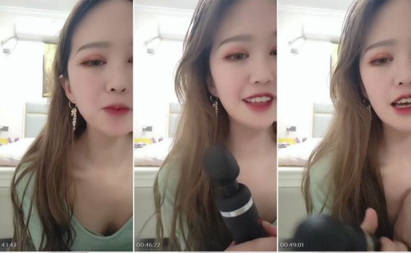 迷人的可乐自慰直播1