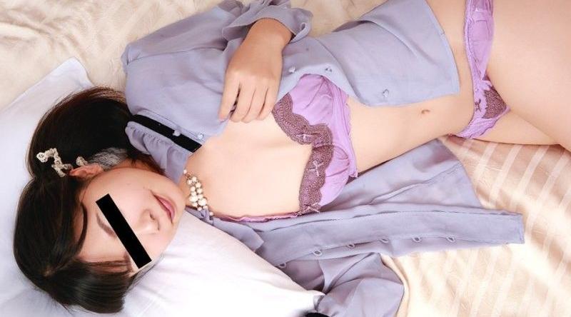 10musume_081126_01【无码】給黑髮OL看萎掉的雞雞 ~因為經驗人數只有兩人所以無法比較~