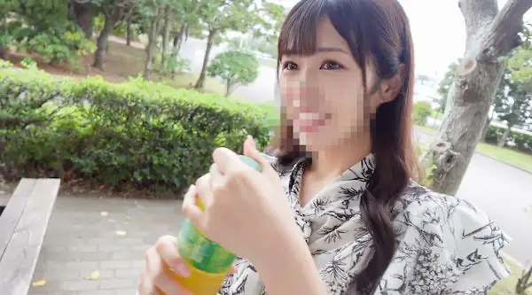 FC2-3949609 一代又一代的延续！ ？你的皮肤干燥，皮肤清澈。她是个美丽的女人，个性敏感，却很容易被错过，她是名校的优等生…