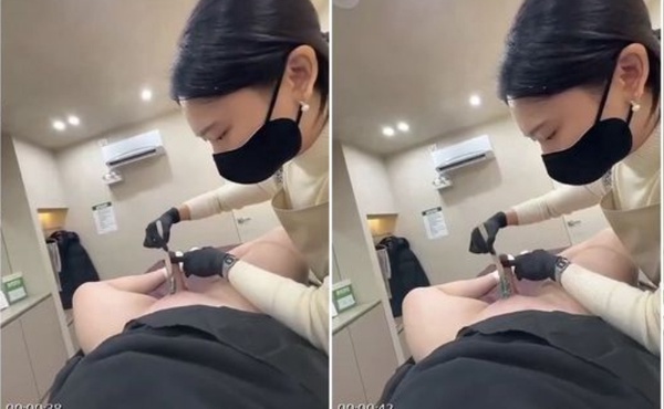 美女鸡巴脱毛服务！这服务不错啊！能忍住不硬起来没？