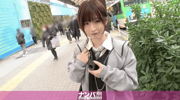 GANA-2849 マジ軟派、初撮。 1914 おっとりカメラ女子を高田馬場でナンパ！話しててほっこりするミニマム少女(身長148cm)も実は欲求不満で… 脱がしてびっくりスベスベもち肌！頬ずりしたくなる真っ白なお尻を鷲掴みにしてピストン連打！！！