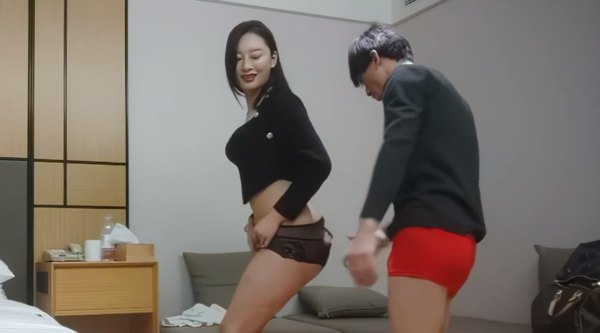 大长腿美艳御姐，风情妩媚黑丝，棋逢对手激情佳作