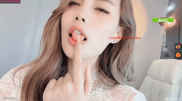 Stripchat,高颜值混血芭比女主播avaxiaolu,掰开白虎小穴自慰阴道粉嫩诱人真想嘬一口 - 国产自拍视频