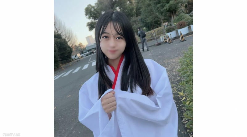 FC2-PPV-4494567 外貌！限时3天！在我的学校，我是招生组里公认的可爱女成员，我是一个偏心的女孩。