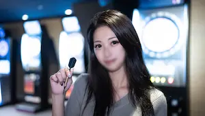 FC2PPV-3115328顔出し・初撮影個数限定【無修正】シネマ画風この美貌で実は奥手なウブカワEcup美女