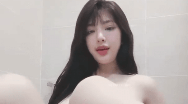 【大啵啵】G奶尤物御姐!_天然美乳乳浪翻涌裸舞晃晕道具自慰爽死啦