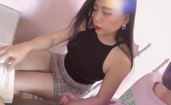 台灣巨乳家教老師daisybaby好淫蕩!主動幫男學生口交幹砲!_DaisybabyTW
