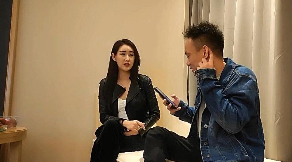 【极品探花-步宾】约高挑身材~白富美御姐~，‘操到我腿软了，哈哈，你肯定射了，检查套套’，风骚御姐情趣对白！