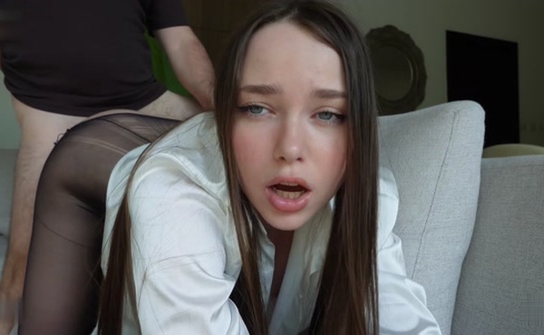 Bonnie Blaze Takes A Facial From Her Stepbrother