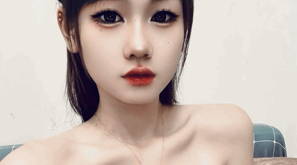 山东艺术学院女神 张艺箫 裸聊翻车 对镜头扣逼揉捏巨乳 大尺度录屏曝光 反差又骚浪！