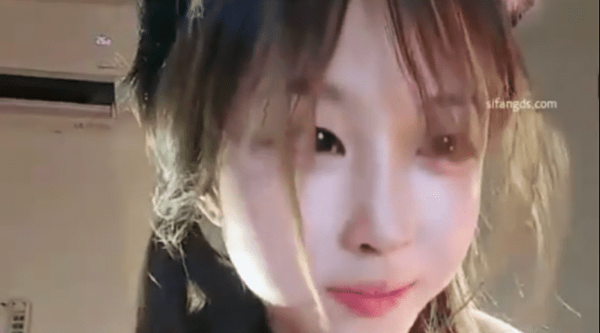 国产直播.高颜值女神盲盒系列-懒羊羊大王_顶级校花来了!会玩，裸舞 道具自慰_喷水_迷死人_1