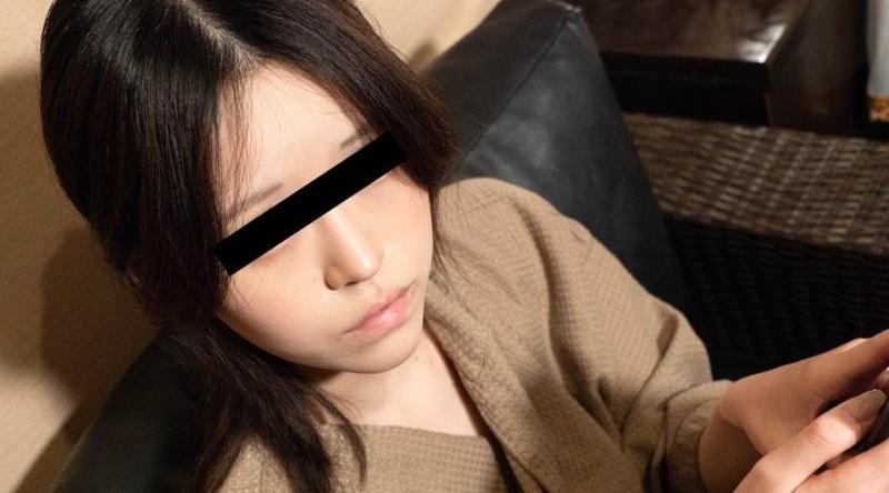 10musume_102125_01【无码】 邊看影片邊口交挑戰 川口明里