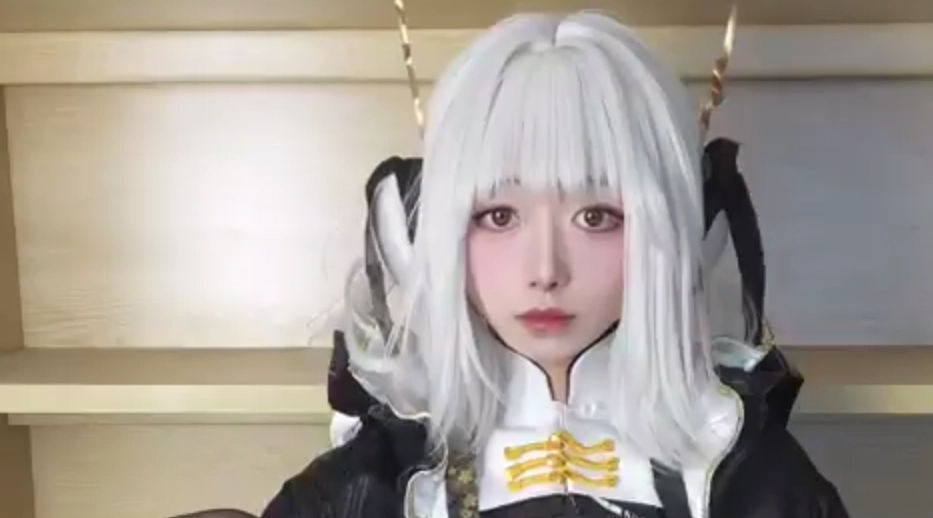 【伪娘】大美丽cos白毛黑丝